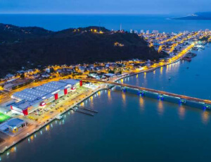 terminal quitumbe a bahia de caraquez